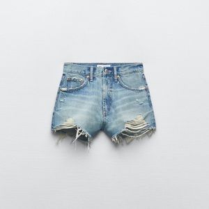Zara TRF high rise curve shorts. Size 6. Runs small so fits size 4.